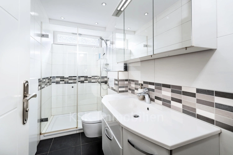 Badezimmer Wohnung Erdgeschoss