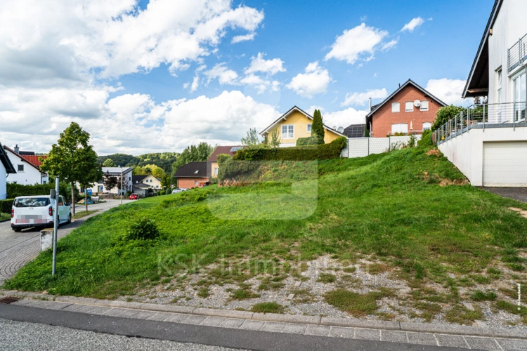 Grundstück