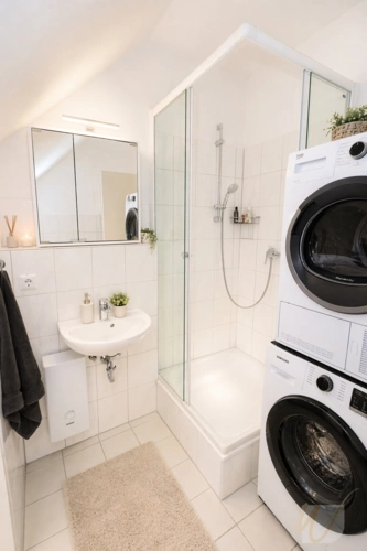 Badezimmer(1)(2)