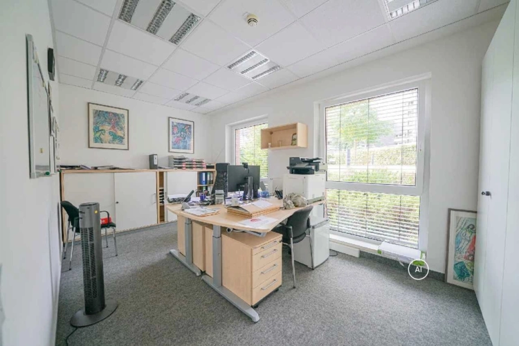 Büro 1