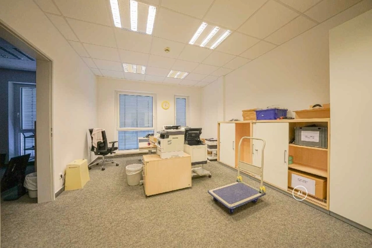 Büro 6