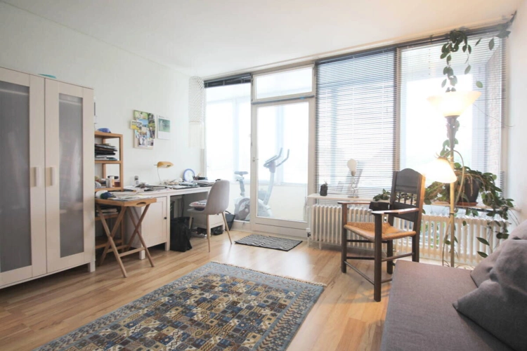 Zusätzliche Perspektive gr. Zimmer OG mit Loggia