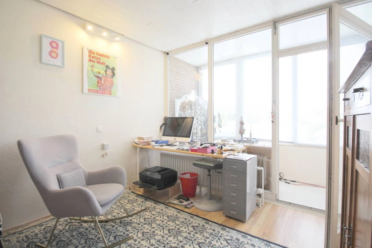 2. mögl. Kinderzimmer u. akt. Büro OG