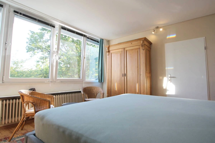 Eltern-Schlafzimmer OG
