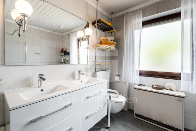 1. Zwischengeschoss Badezimmer