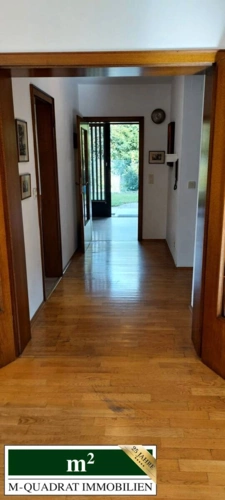 Blick Wohnbereich zur Haustür