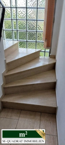 Treppe zum Obergeschoss