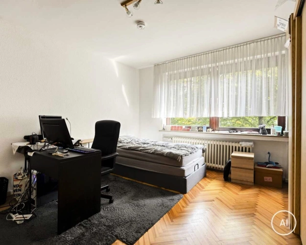 Erstes Schlafzimmer