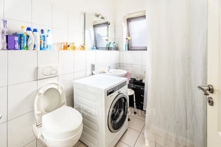 Erdgeschoss Badezimmer MFH