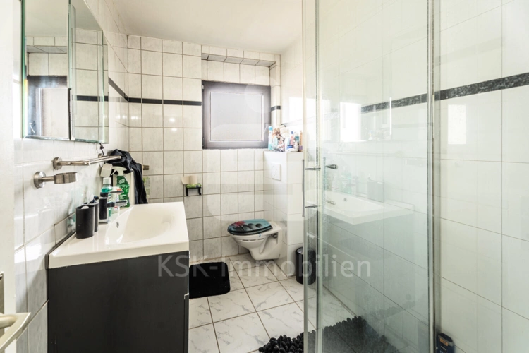 2. Obergeschoss Badezimmer MFH