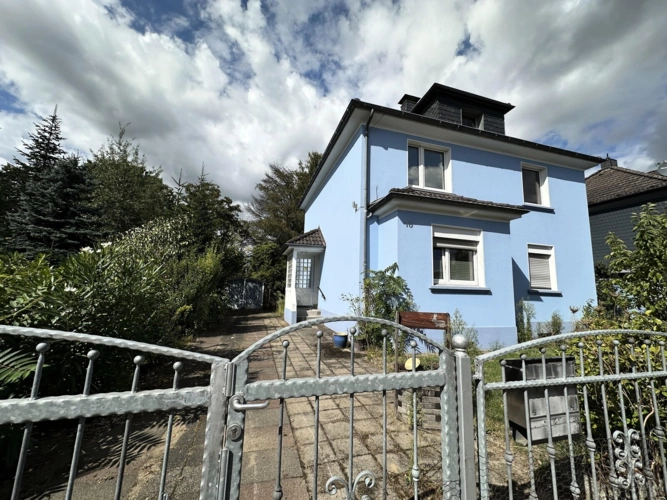 Grundstück mit Abrissobjekt