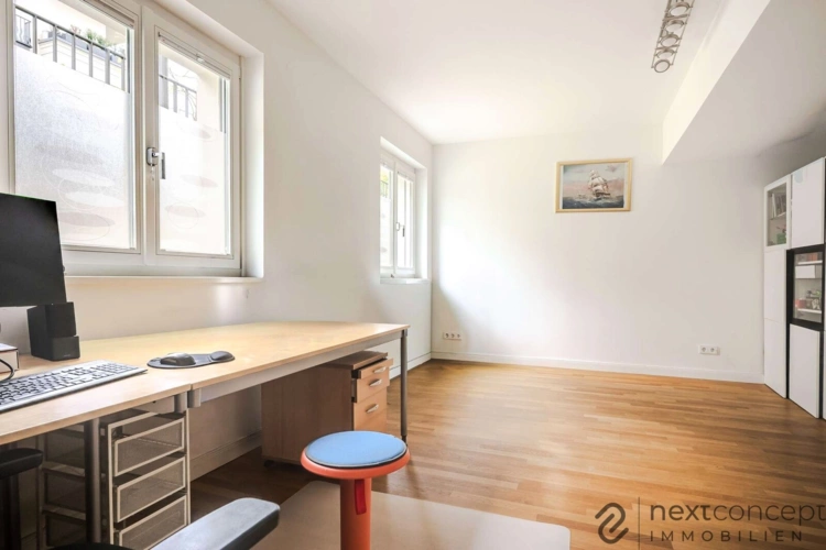 Büro im Souterrain