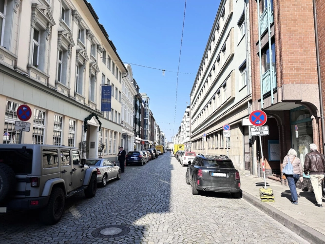 die Straße