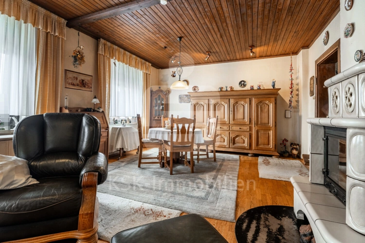 Wohn- und Esszimmer (4)