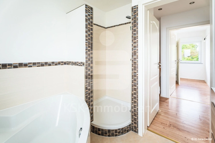 Obergeschoss Badezimmer Bild 2