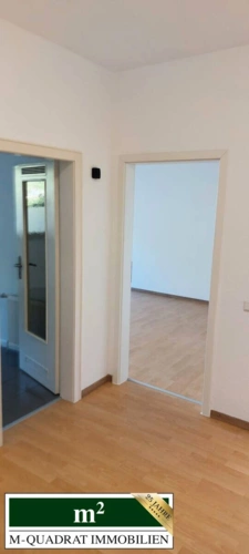 Blick Flur zur Küche & WZ.