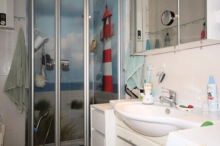 Badezimmer mit Dusche