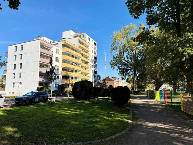 Blick aus der Parkanlage