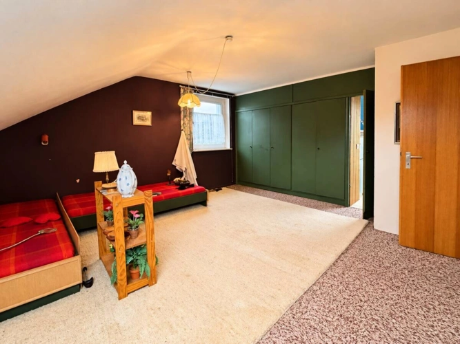 Kinderzimmer mit Abstellkammer DG