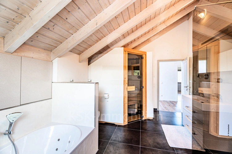 Badezimmer mit Sauna