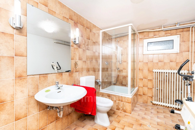 Badezimmer Kellergeschoss