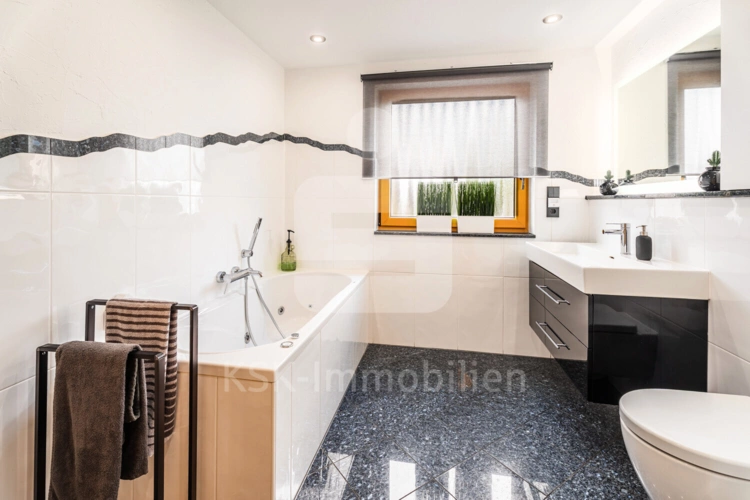 Badezimmer Erdgeschoss