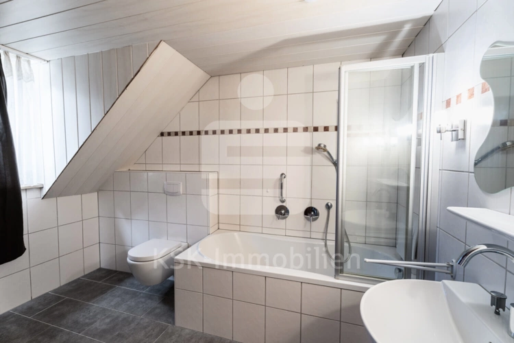 Badezimmer Dachgeschoss Haus 5a