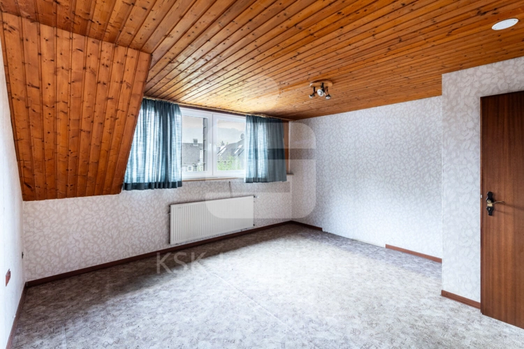 Zimmer 1 Dachgeschoss Haus 5a