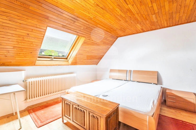 Dachgeschoss Zimmer 1