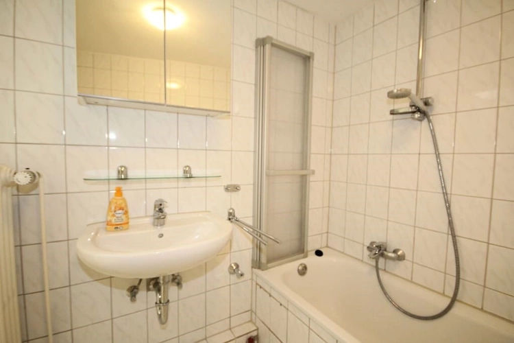 Beispielwohnung 94 - 96 Badezimmer
