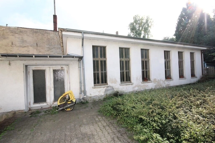 nicht genutzte Halle