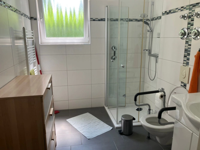 Duschbad mit Fenster