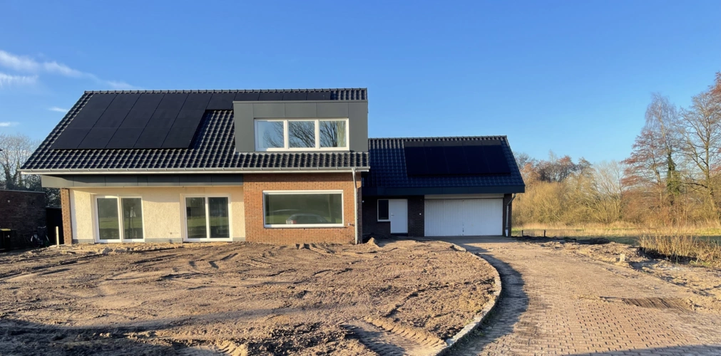 Außenansicht (Garten wird noch angelegt) 