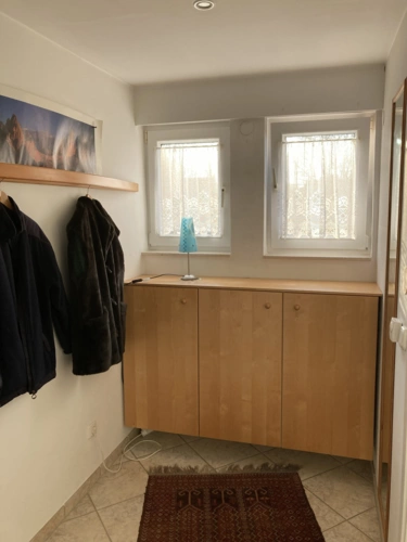 Garderobe EG