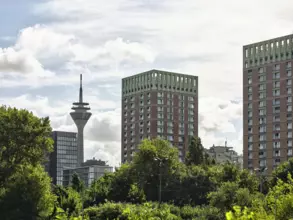 WIN WIN - Vollmöblierte 3-Zimmer Wohnung im 18. OG mit außergewöhnlichem Rheinbl...