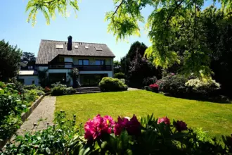 Ratingen-Mitte: Traumhaftes Haus auf großem Grundstück in bester Lage