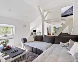 Traumhafte Dachgeschosswohnung mit Balkon und Stellplatz in Ratingen-Mitte