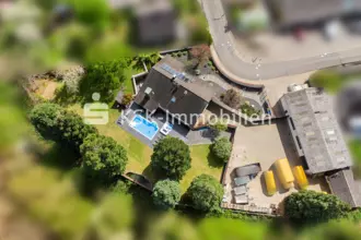 Außergewöhnlich Arbeiten und Wohnen - Traumhaftes Wohnhaus mit Halle und Freiflä...