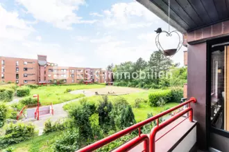 Helle 2-Zimmer-Wohnung mit Aufzug und Balkon.