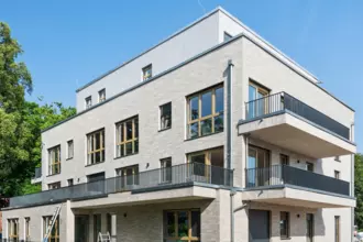 Exklusive 3-Zimmer-Eigentumswohnung mit großzügiger Dachterrasse & Balkon