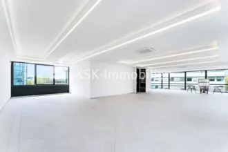Exklusives Anlageobjekt mit Loft - Charakter und Dachterrasse am Barbarossaplatz...