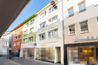 Charmante 2-Zimmer-Wohnung mit ausgebautem Dachgeschoss und stabilem Mietpotenzi...