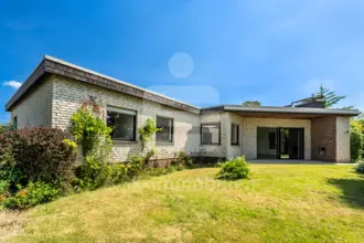 Viel Platz, viele Möglichkeiten - Bungalow mit Einliegerwohnung.