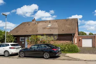 Freistehendes Einfamilienhaus in Fertigbauweise in Bedburg Kaster!