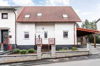 Energieeffizientes Einfamilienhaus in begehrter Höhenlage von Bornheim-Merten.