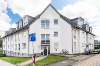 Frechen-Zentrum, einziehen und wohlfühlen, sehr gepflegte Dreizimmerwohnung + Ti...