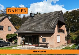 Wohnen im Grünen Freistehendes Haus mit Traumgrundstück