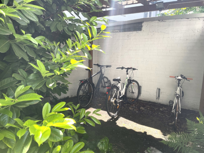 Fahrradstellplatz im Hof